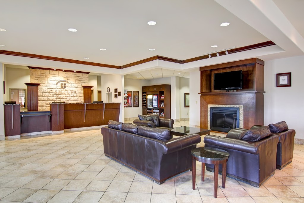 Canalta Hotel | 1360 Sims Ave, North Weyburn, SK S0C 1X0, Canada | Phone: (306) 842-8000