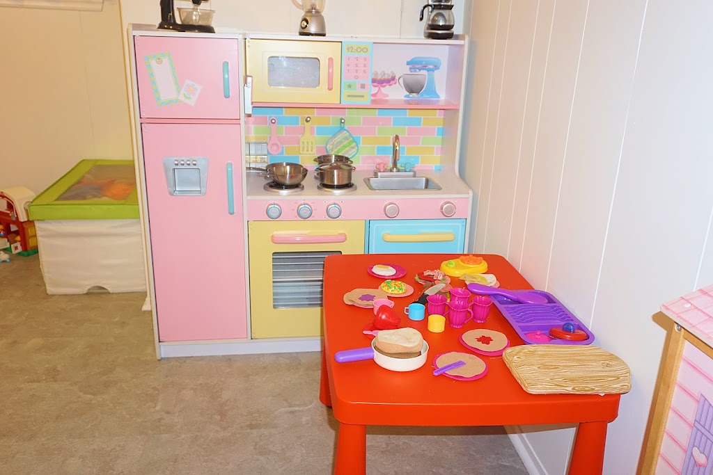Nursery Les Petits Trésors | 10780 Rue Tolhurst, Montréal, QC H3L 3A7, Canada | Phone: (514) 383-0781