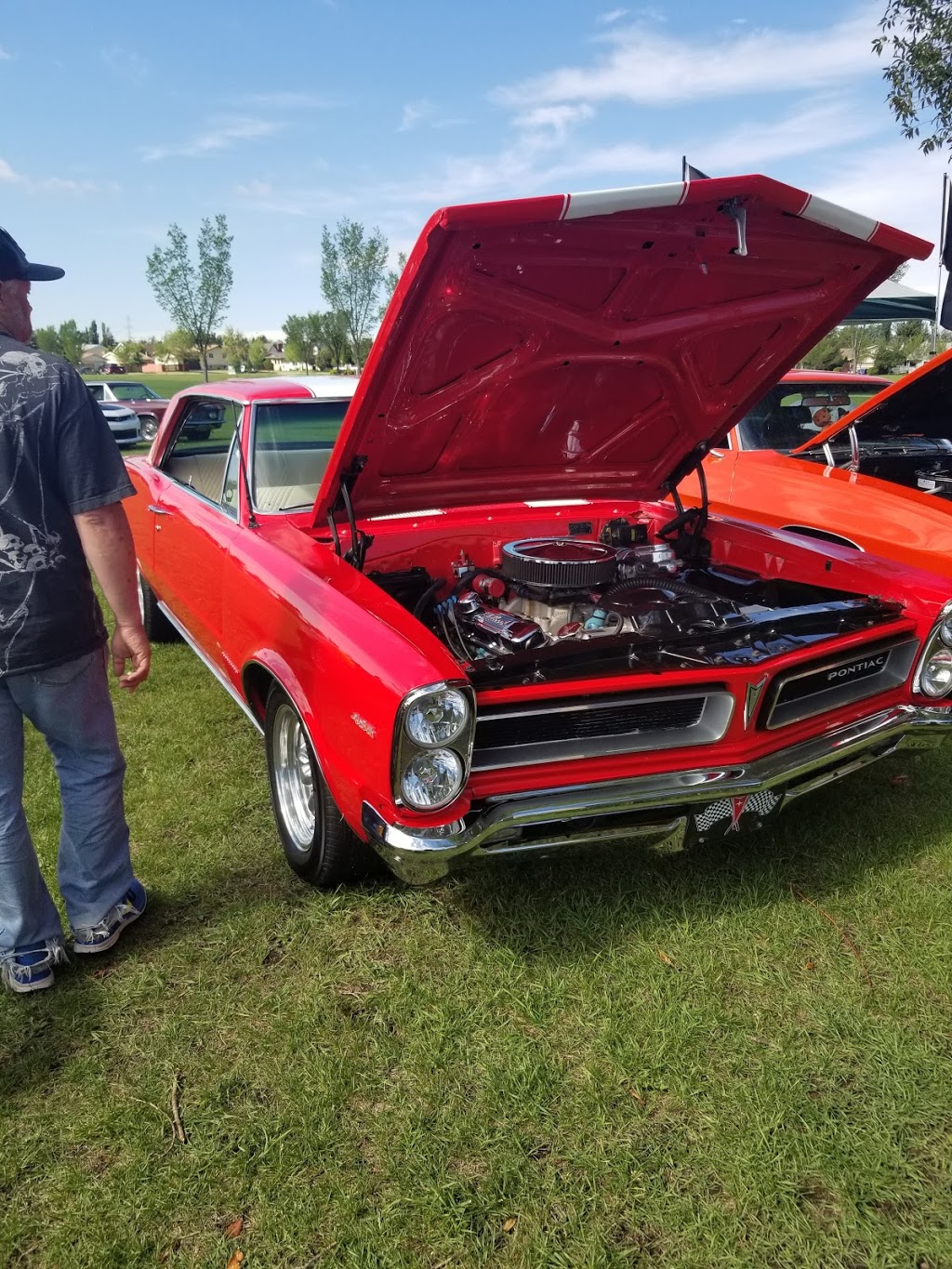 La Perle Park | 185 St NW, Edmonton, AB T5T 4C1, Canada | Phone: (780) 483-1864