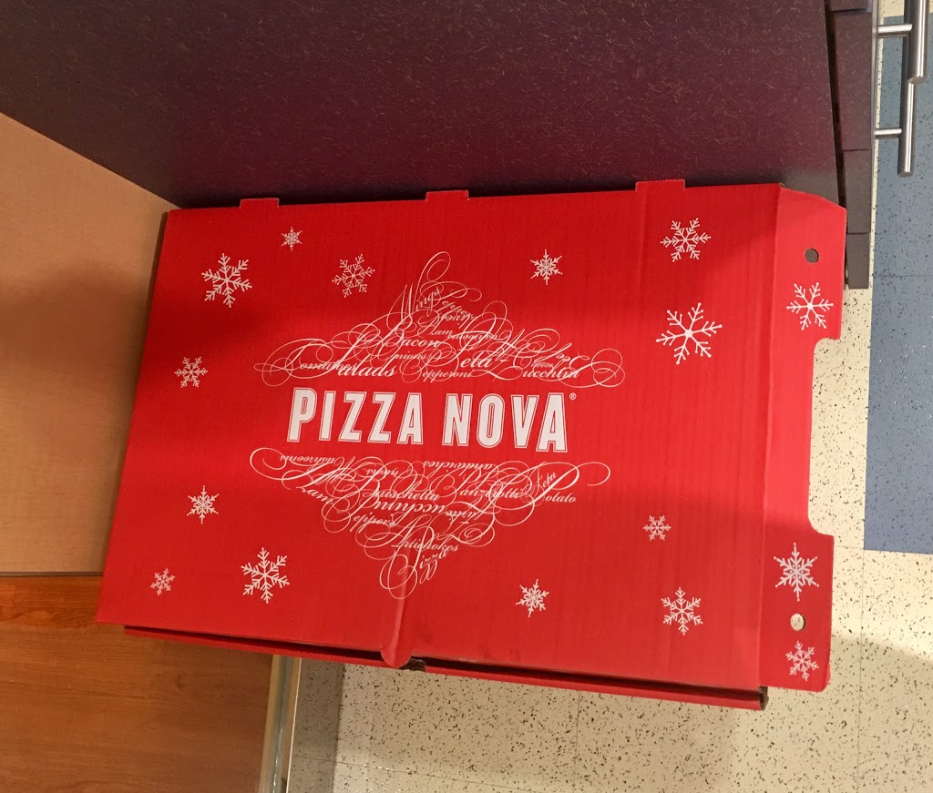 Pizza Nova | 3100 Dixie Rd, Mississauga, ON L4Y 2A6, Canada | Phone: (416) 439-0000