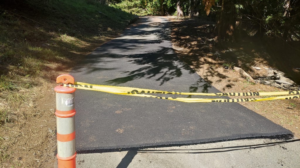 Fixit Asphalt Ltd | 512 Lone Tree Pl, Victoria, BC V9B 6G9, Canada | Phone: (250) 686-0962