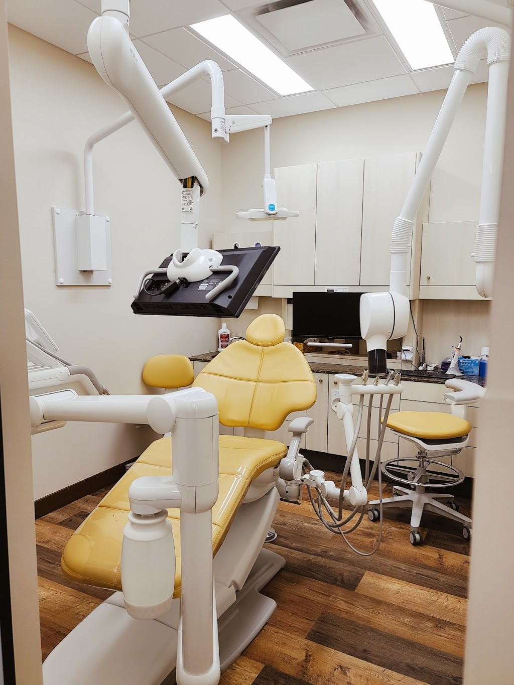 Chinook Village Dental | 7004 Macleod Trail SE #107, Calgary, AB T2H 0L3, Canada | Phone: (587) 329-9211