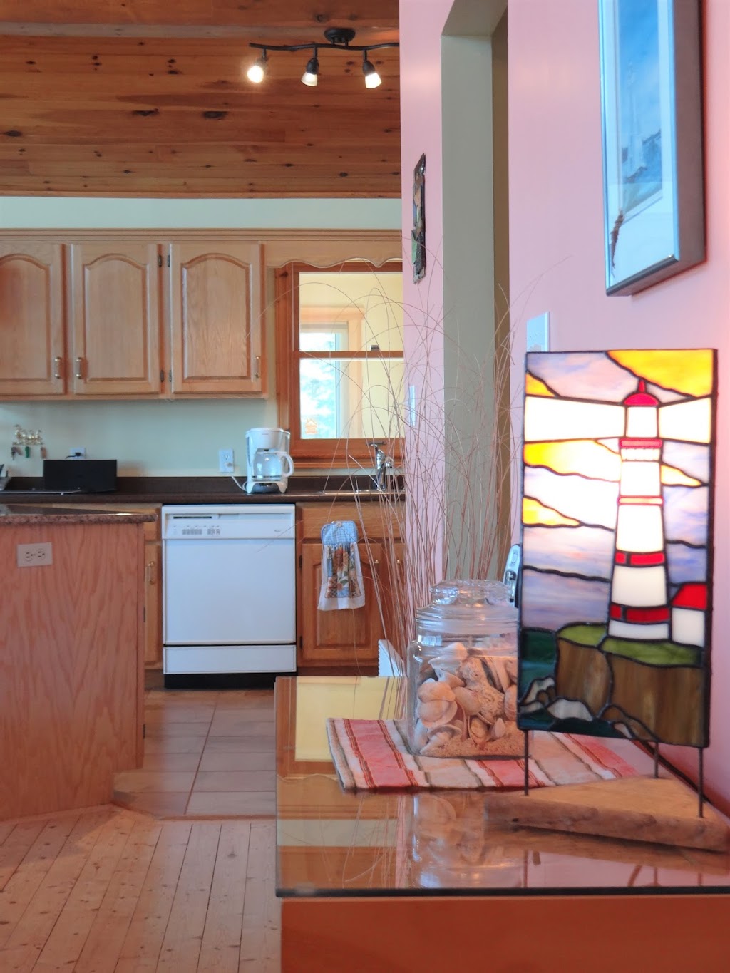 Seascape Chalet | 53 Bayview Dr, Breadalbane, PE C0A 1E0, Canada | Phone: (902) 482-8384
