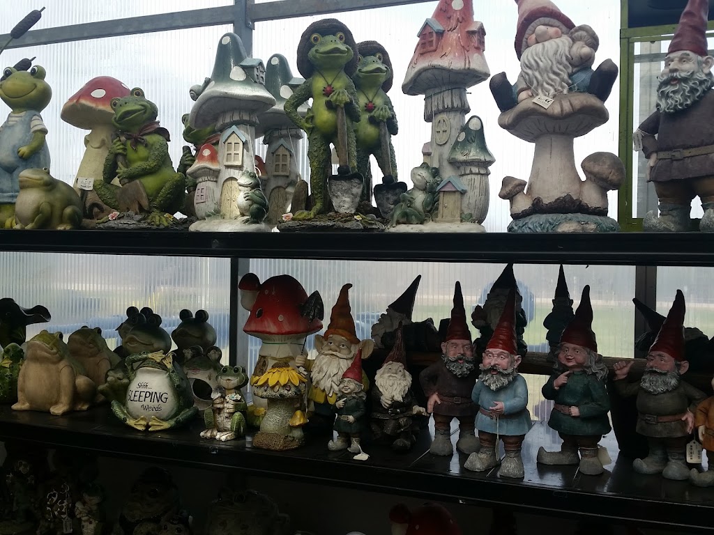 Sunset Nursery Garden Centre & Greenhouses | 2177 Greenwood Rd, Pembroke, ON K8A 6W2, Canada | Phone: (613) 638-4107