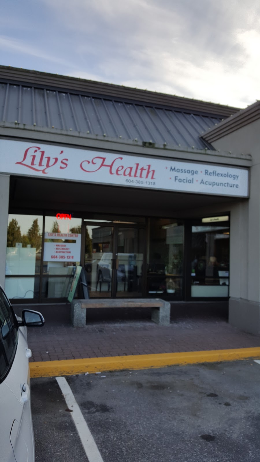 Lilys Health - White Rock | health | 15136 North Bluff Rd, White Rock, BC V4B 3E5, Canada | 6043851318 OR +1 604-385-1318