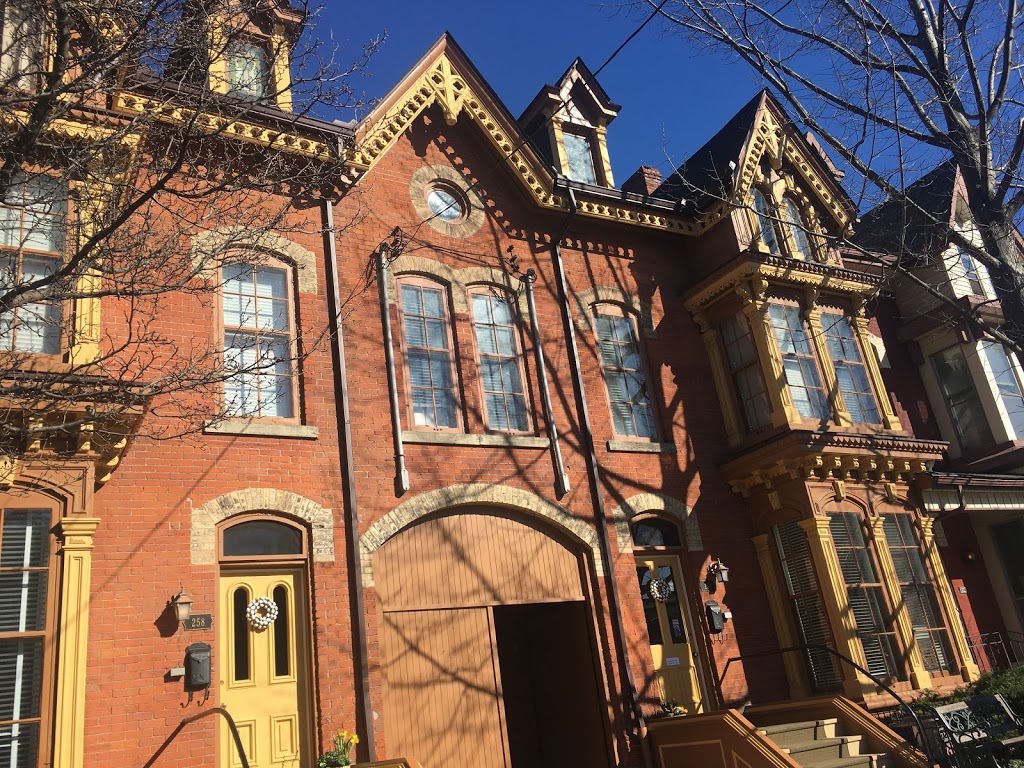 Macnab Terrace Guest House | 256 MacNab St N, Hamilton, ON L8L 1K3, Canada | Phone: (905) 572-7878