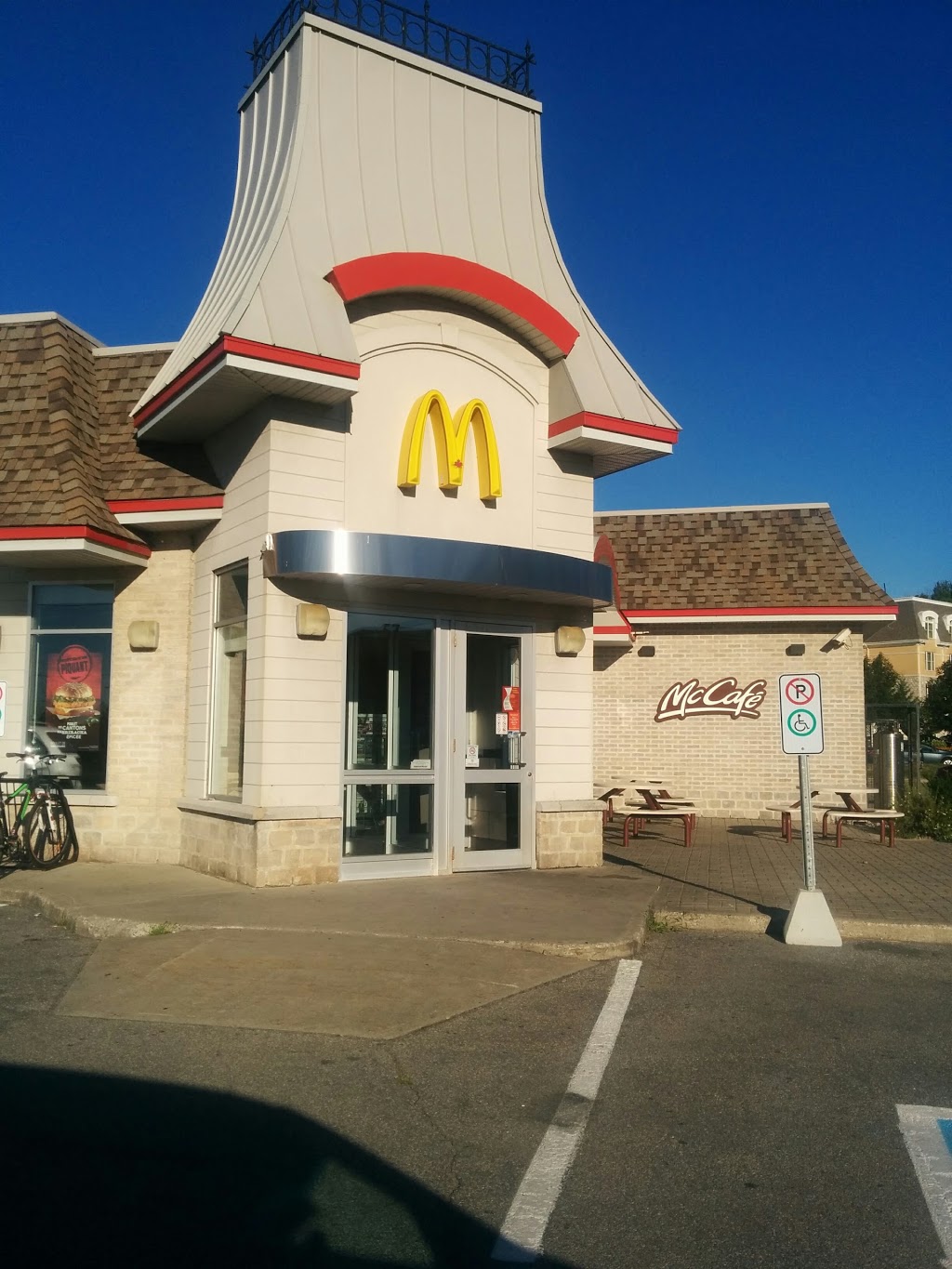 McDonalds | 57 Boulevard des Châteaux, Blainville, QC J7B 1Y9, Canada | Phone: (450) 419-3216