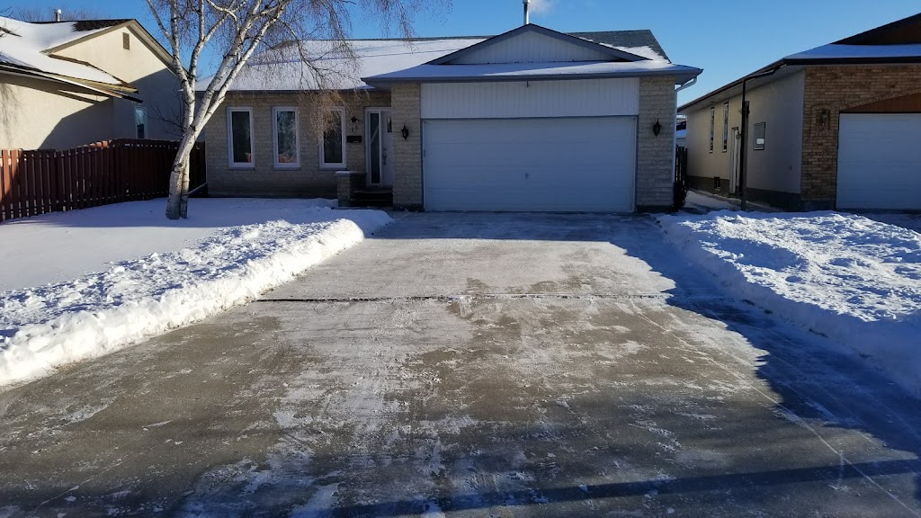 Tonys Snow Removal | 37 Guardsman Rd, Thornhill, ON L3T 6L2, Canada | Phone: (647) 889-2852