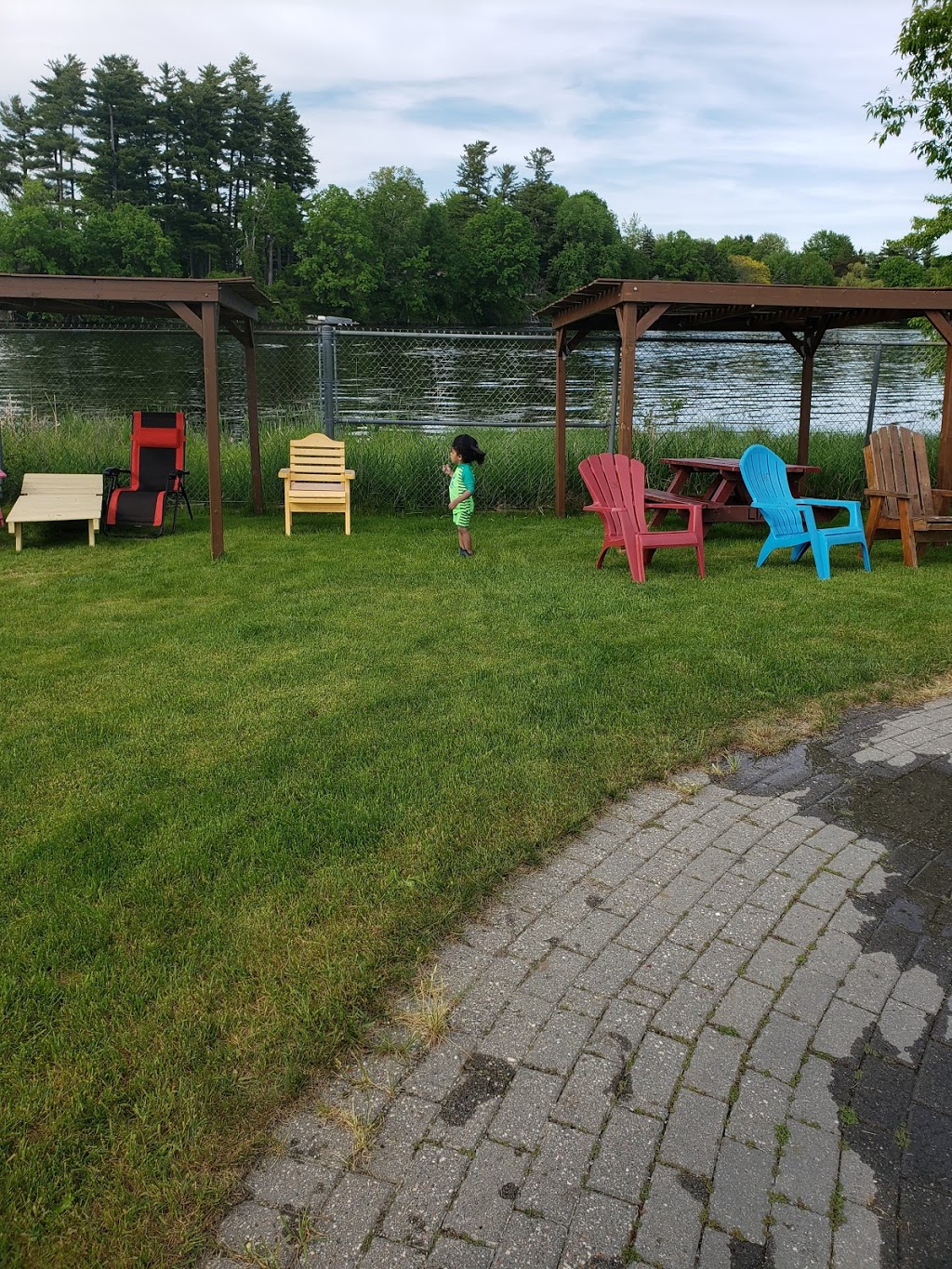Long Island Aquatic Club | 5495 S River Dr, Manotick, ON K4M 1J3, Canada | Phone: (613) 692-6241