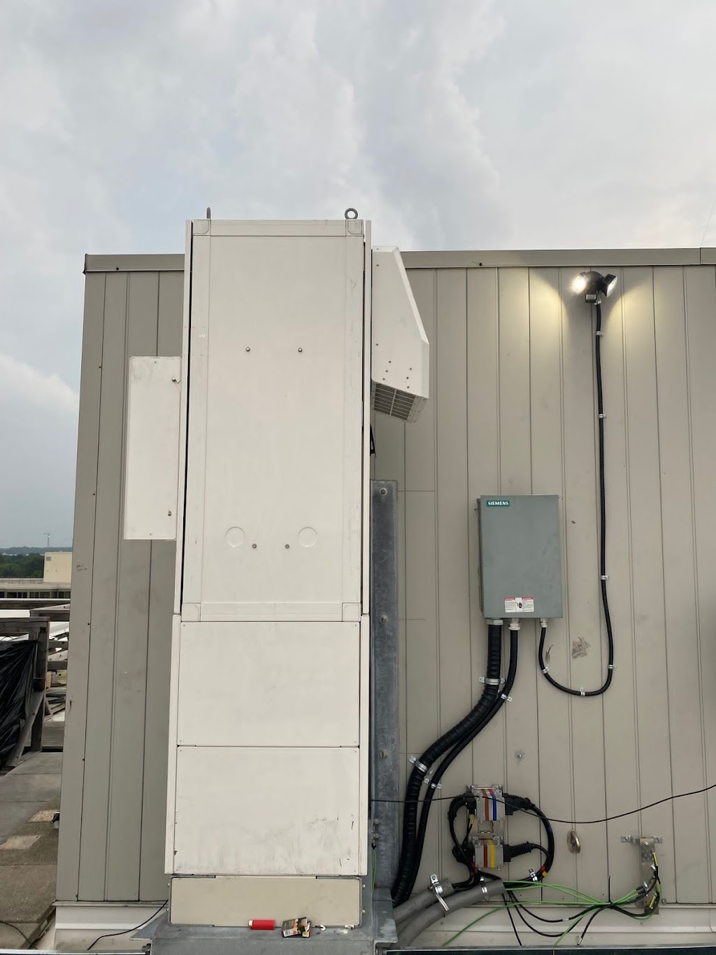 AMK Electric | 1035 Bronte St. S, Milton, ON L9E 1K7, Canada | Phone: (647) 705-7159
