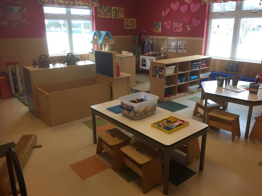 Centre De La Petite Enfance | 1459 Rue Bernier, Saint-Jean-sur-Richelieu, QC J2W 1G1, Canada | Phone: (450) 348-1031