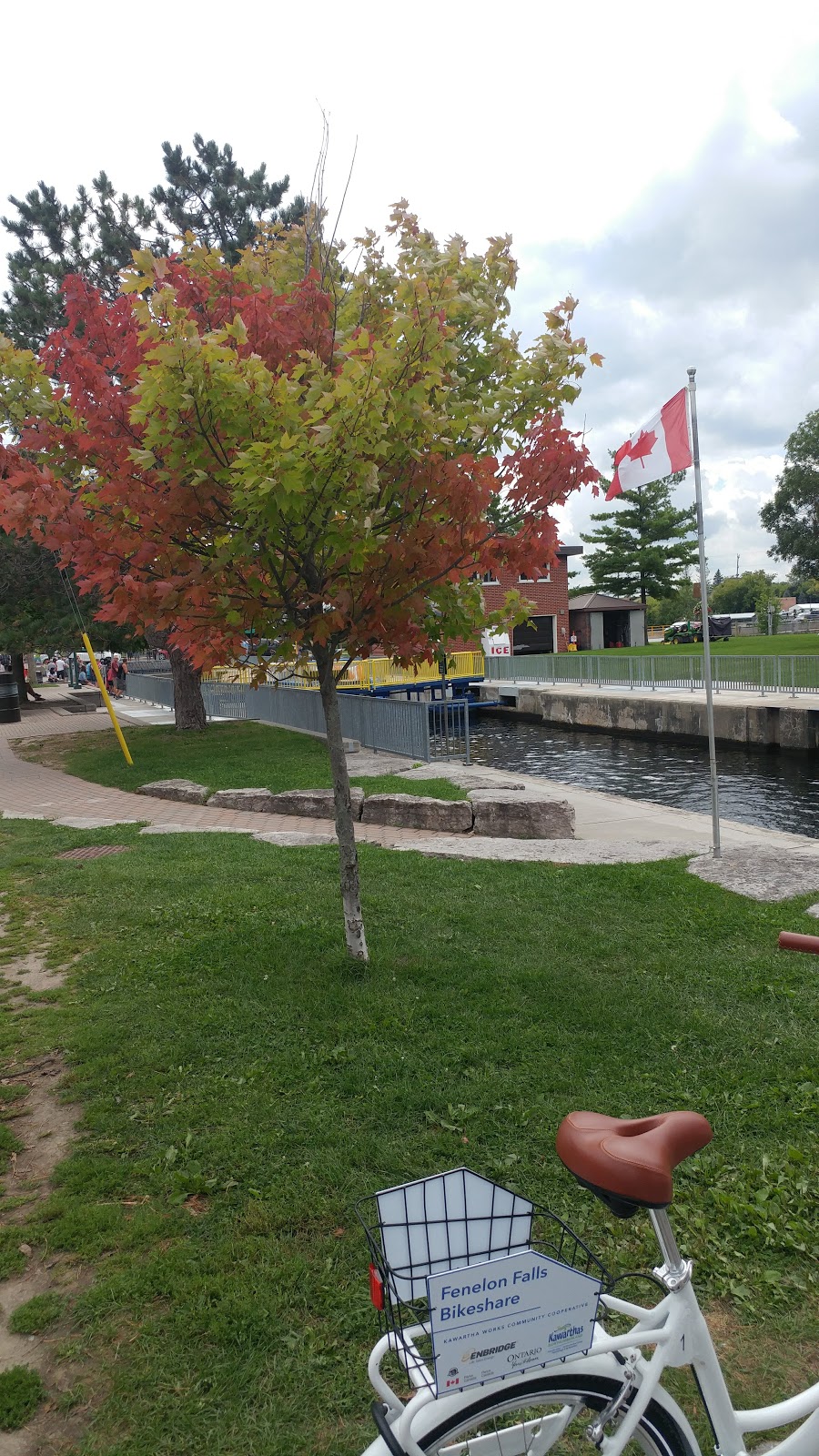 On The Locks | 26 Colborne St, Fenelon Falls, ON K0M 1N0, Canada | Phone: (705) 307-5101