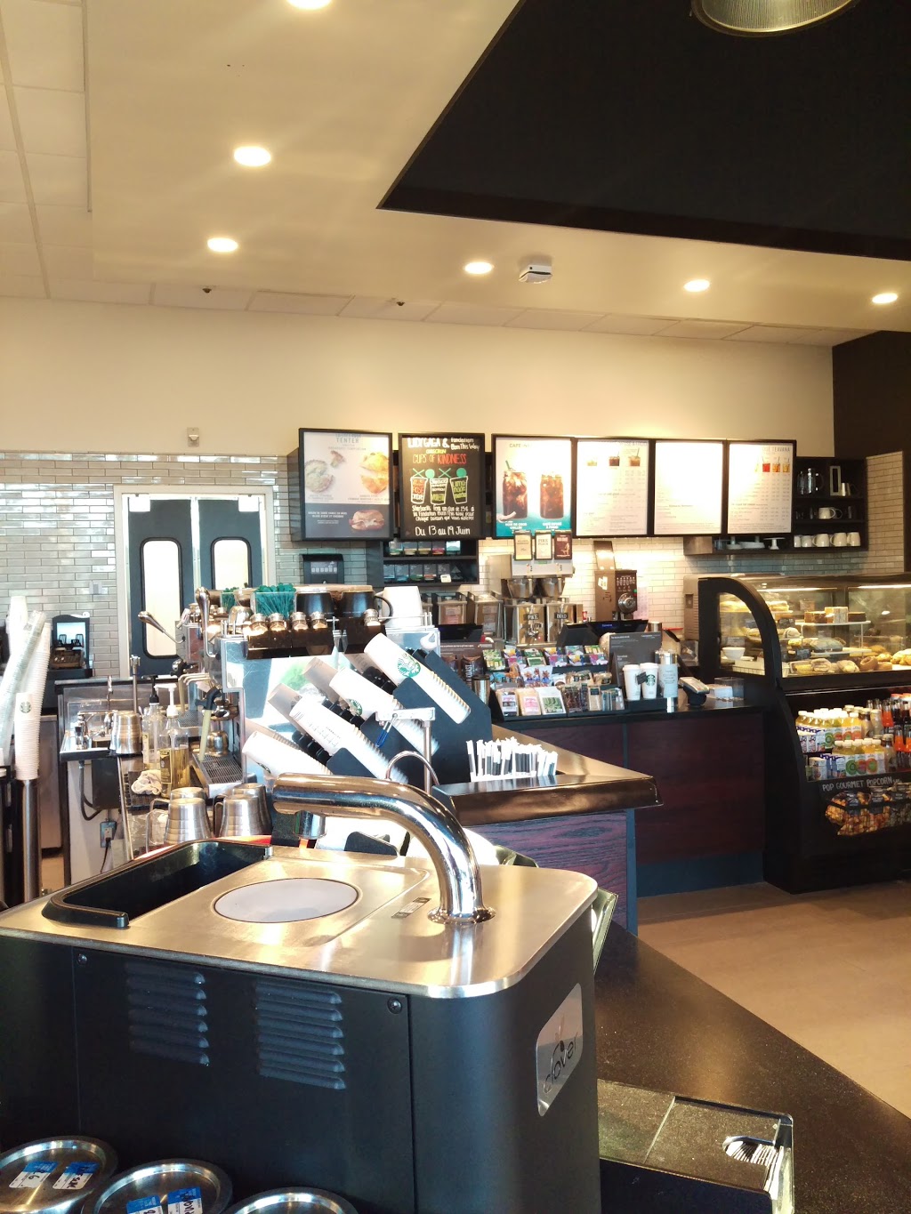 Starbucks | 495 Chemin Vanier, Gatineau, QC J9J 3J1, Canada | Phone: (819) 325-0089