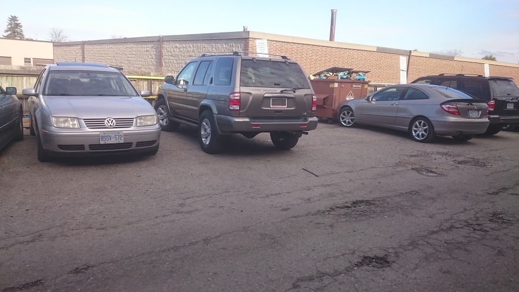 Uptown Auto & Tire Center | 172 Limestone Crescent, North York, ON M3J 2S4, Canada | Phone: (416) 762-3333