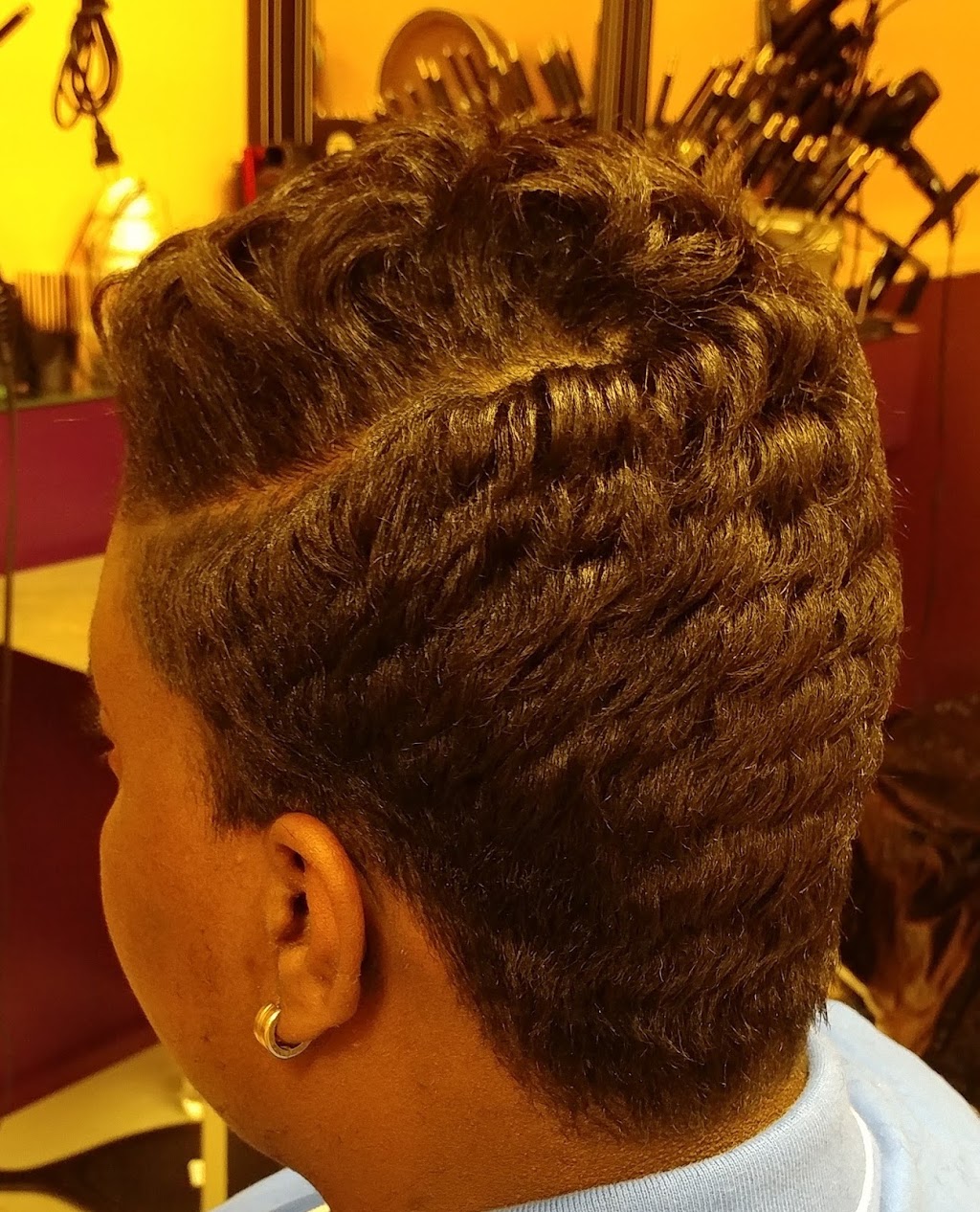 Unbeweavable Salon | 3829 Tecumseh Rd E, Windsor, ON N8W 1J1, Canada | Phone: (519) 944-4450