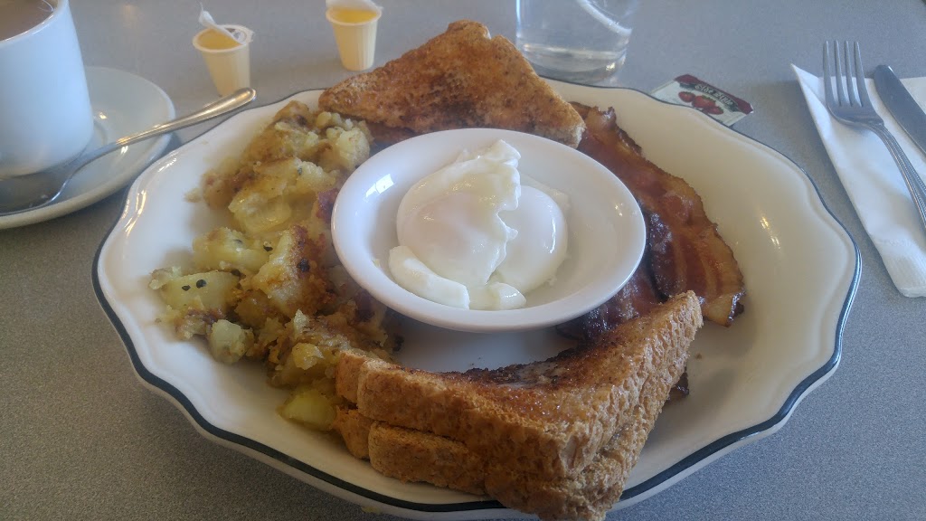 Perfect Thyming Restaurant | 17 Chambers St, Smiths Falls, ON K7A 2Y2, Canada | Phone: (613) 283-9577
