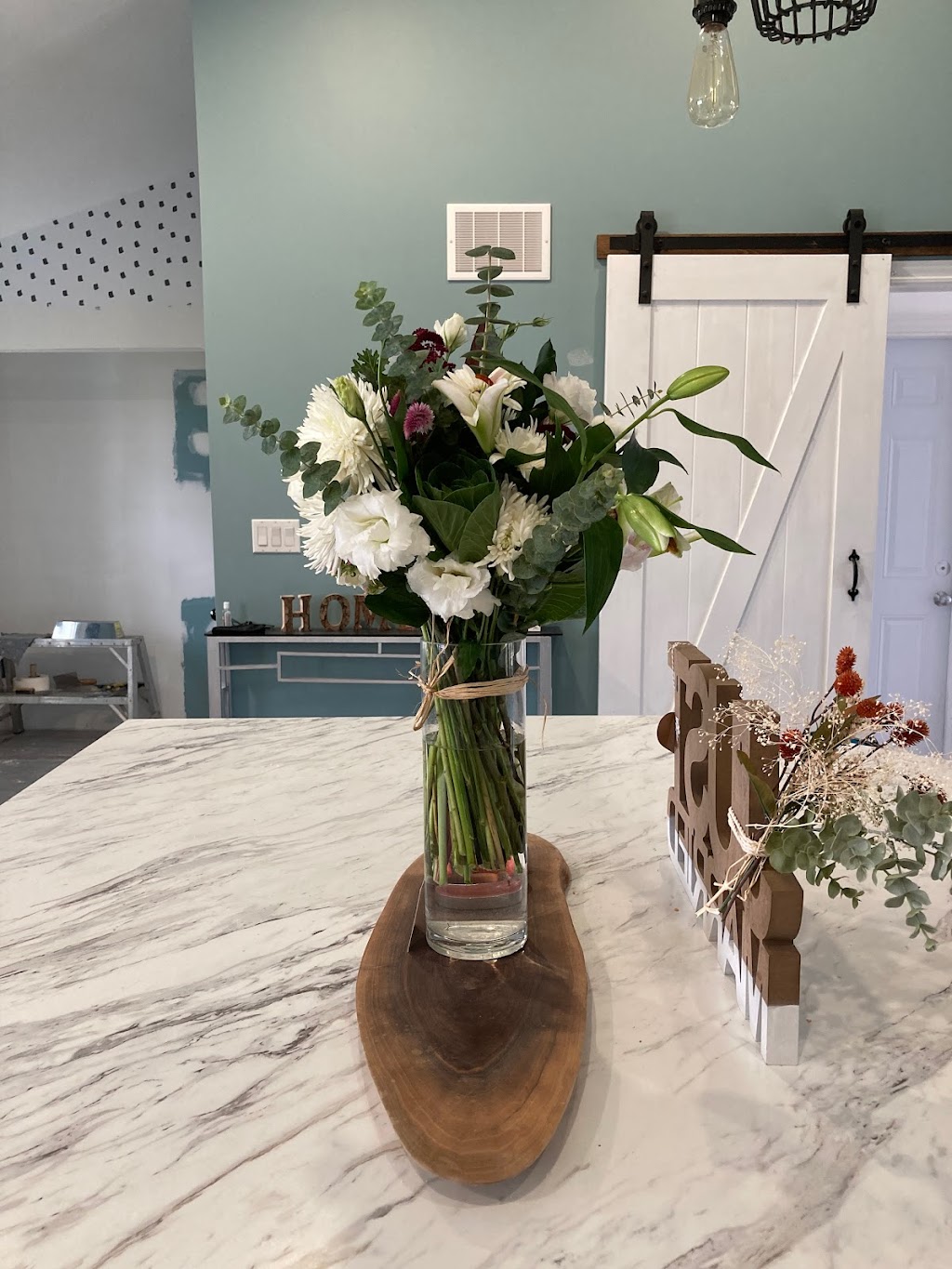 Moksha Flower Co. | 29 Centennial Rd #10, Orangeville, ON L9W 1R1, Canada | Phone: (519) 939-2783