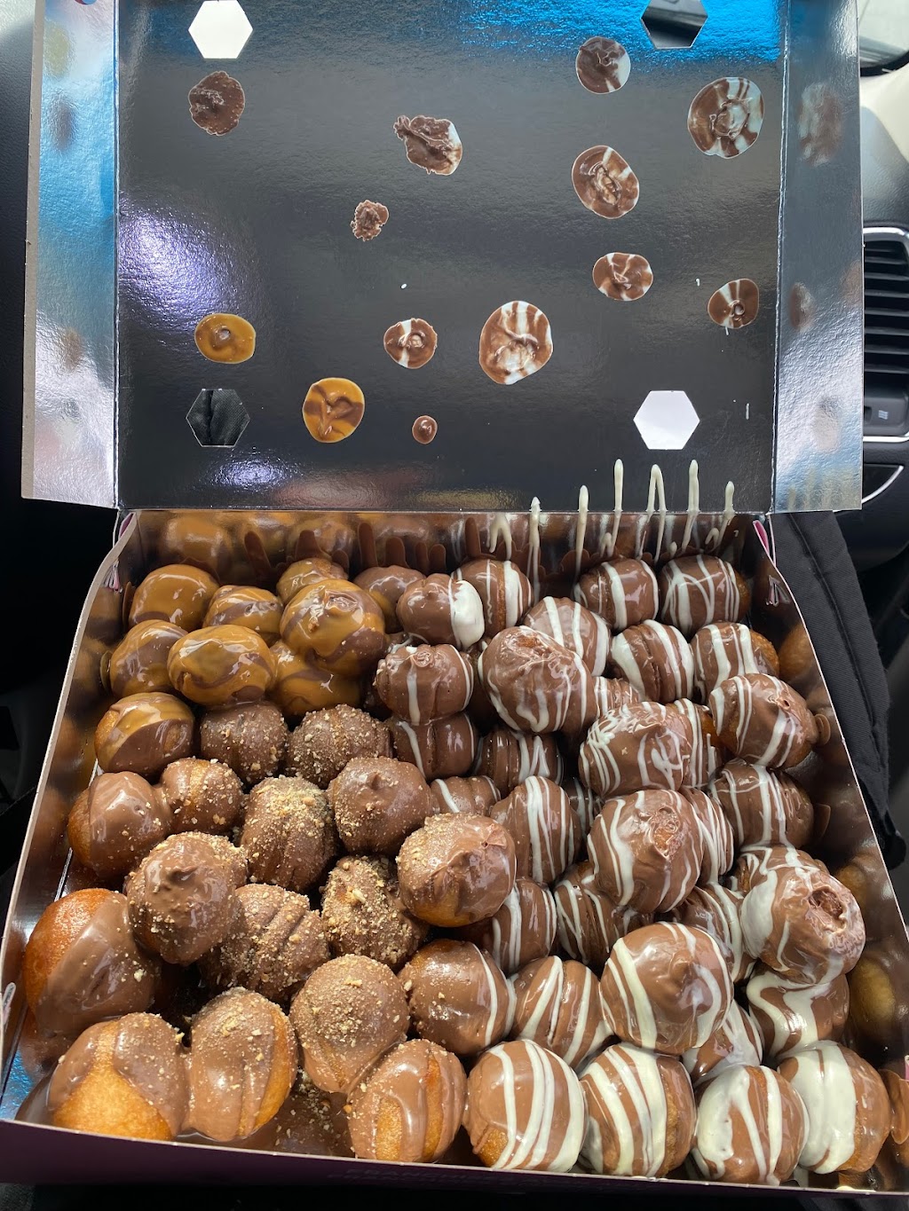Mr. Puffs | 4879 Boul Notre-Dame, Laval, QC H7W 1V3, Canada | Phone: (450) 934-7007