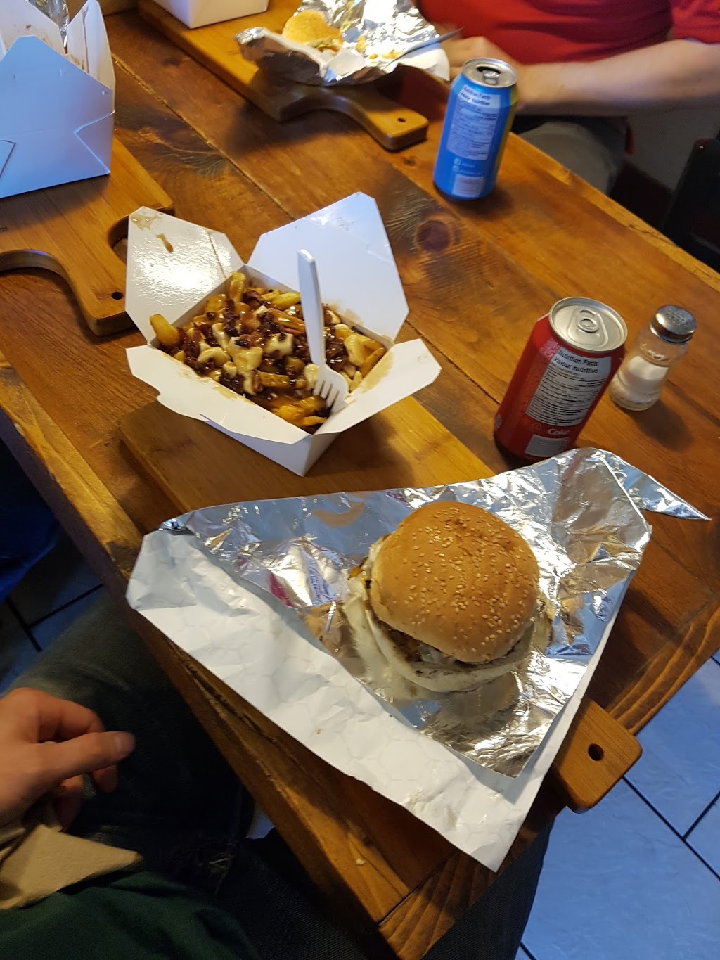 Baldwin Street Burger | 53a Baldwin St N, Whitby, ON L1M 1A2, Canada | Phone: (905) 425-3222