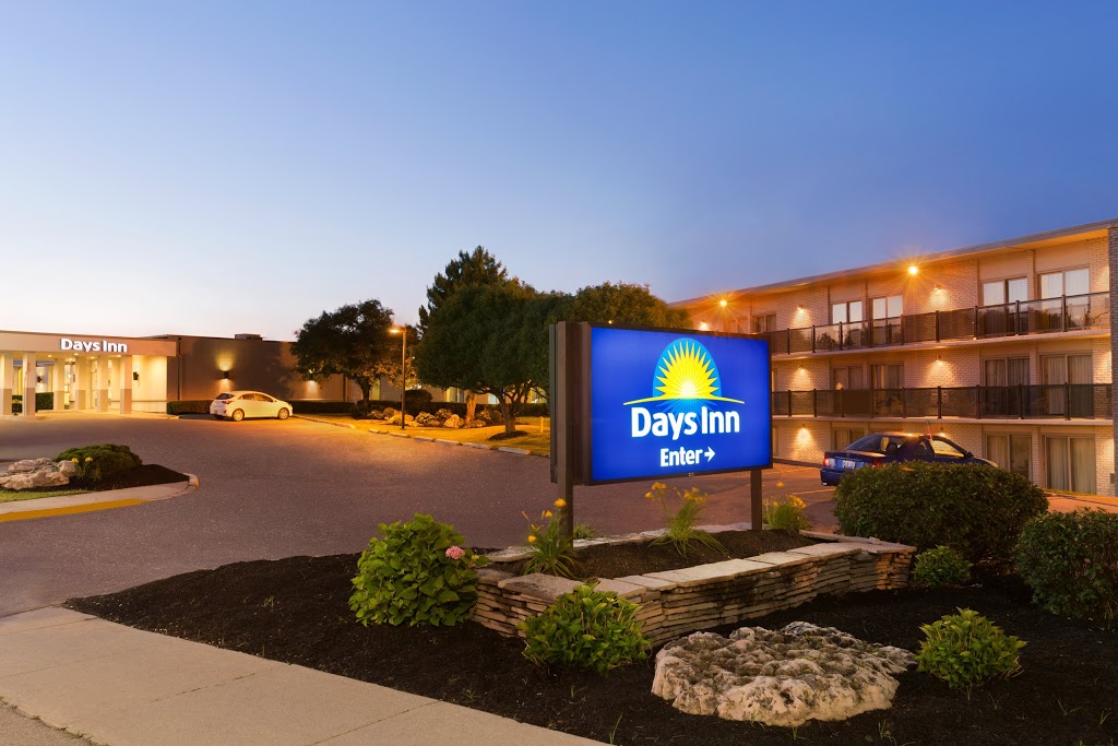 Days Inn by Wyndham London | 1100 Wellington Rd, London, ON N6E 1M2, Canada | Phone: (519) 681-1240