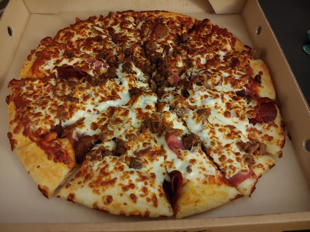 Pizza Hut | 1900 Fowler Dr, Mississauga, ON L5K 0A1, Canada | Phone: (905) 823-0061