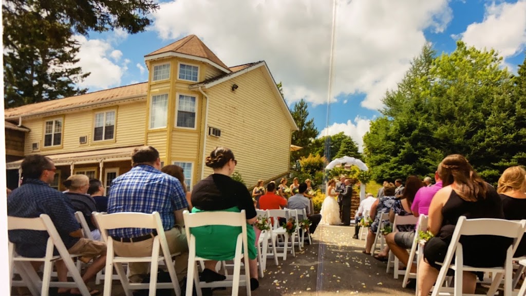 The Lookout Inn | 5473 PE-13, New Glasgow, PE C0A 1N0, Canada | Phone: (902) 964-3389