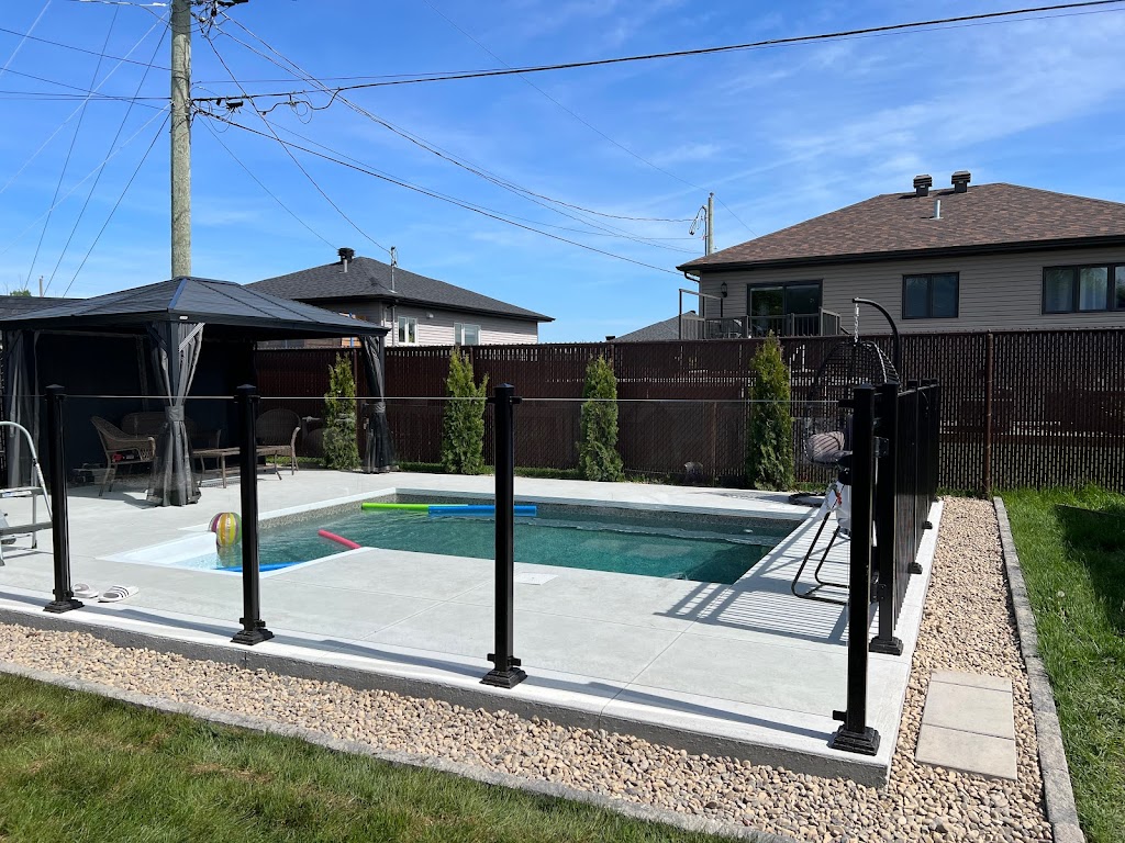 Clôture Prestige | 3477 Mnt Gagnon, Terrebonne, QC J6Y 1K8, Canada | Phone: (450) 971-5077