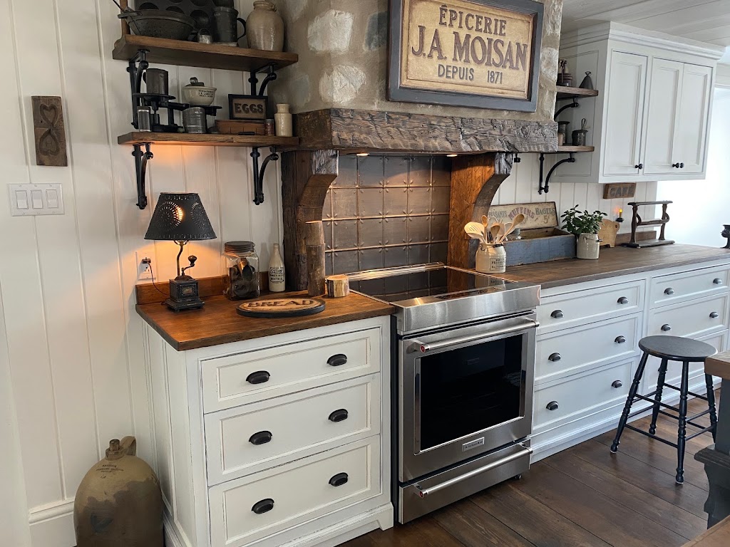 Antiquité Design | 16 Rue Poirier, Saint-Rosaire, QC G0Z 1K0, Canada | Phone: (819) 690-4457
