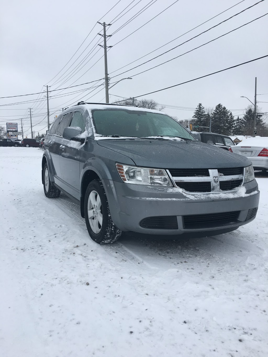 DASH MOTORS - GUARANTEED APPROVAL | 2896 Walker Rd, Windsor, ON N8W 3R1, Canada | Phone: (519) 915-0404