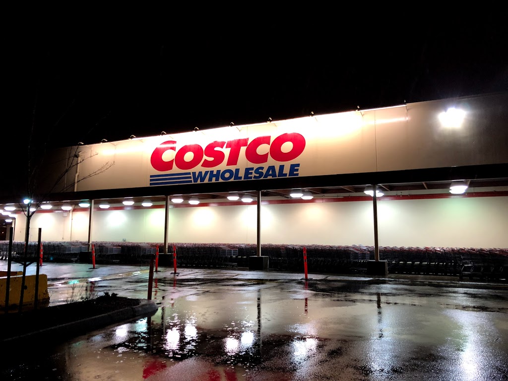 Costco Food Court | 9151 Bridgeport Rd, Richmond, BC V6X 3L9, Canada