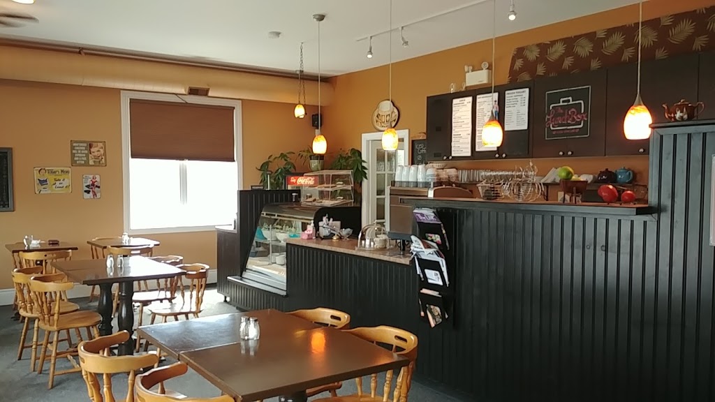 The Lunch Box | 11 Macsteven Dr #1, Prince Edward, ON K0K, Canada | Phone: (613) 471-1222