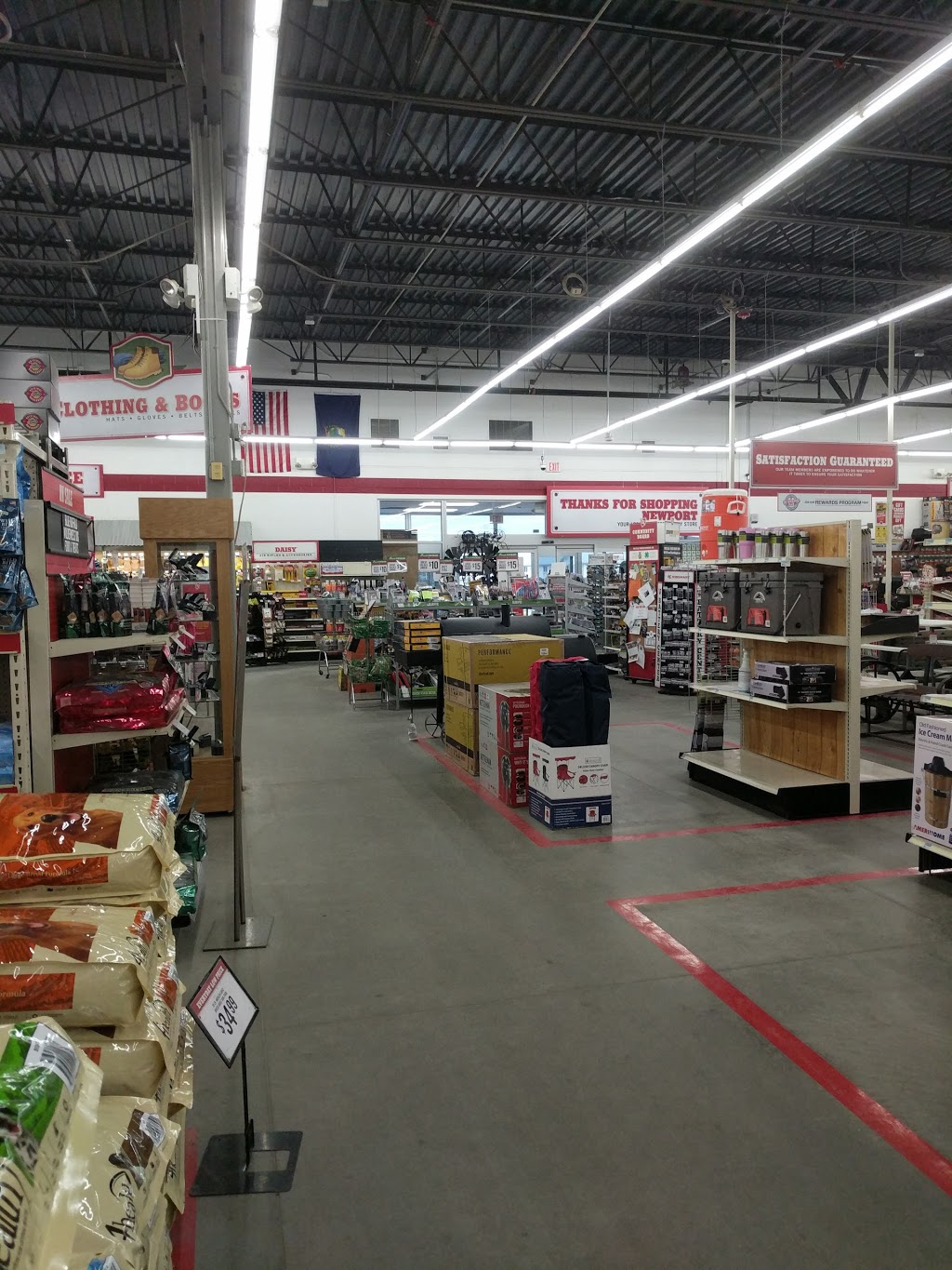 Tractor Supply Co. | 124 Commerce Way, Newport, VT 05855, USA | Phone: (802) 334-2944