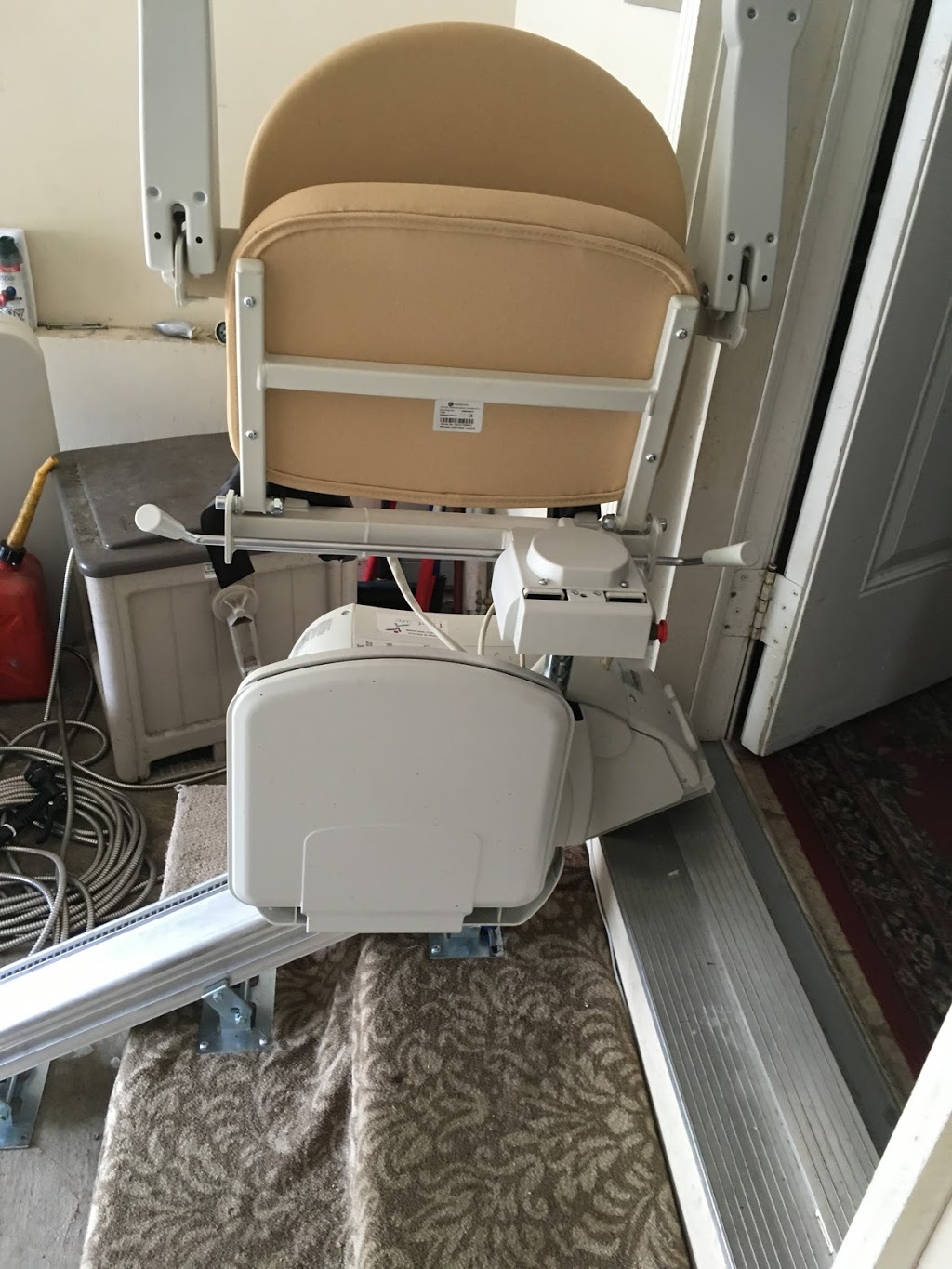 LifeCare Mobility Solutions & Stairlifts | 440 Brimley Rd #1, Scarborough, ON M1J 1A1, Canada | Phone: (416) 267-9800