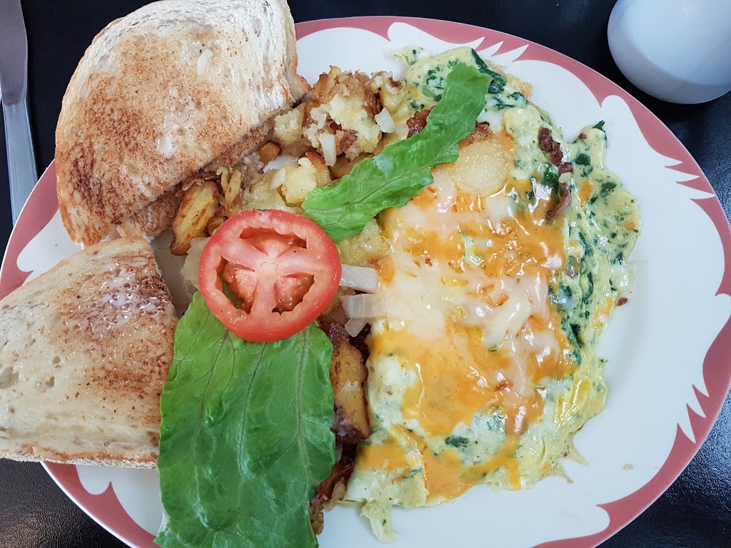 Shelley Ds Restaurant & Catering | Provincial Trunk Hwy 9, Gimli, MB R0C 1B0, Canada | Phone: (204) 642-1557