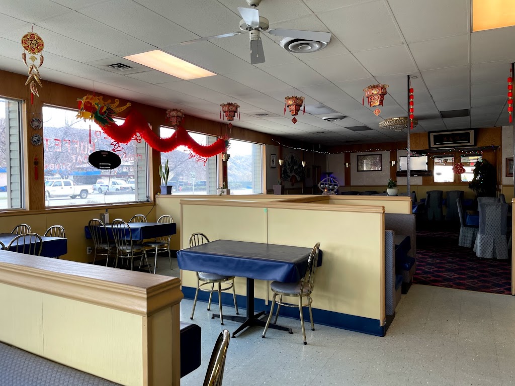 Star House Restaurant | 854 Trans-Canada Hwy, Cache Creek, BC V0K 1H0, Canada | Phone: (250) 457-9328