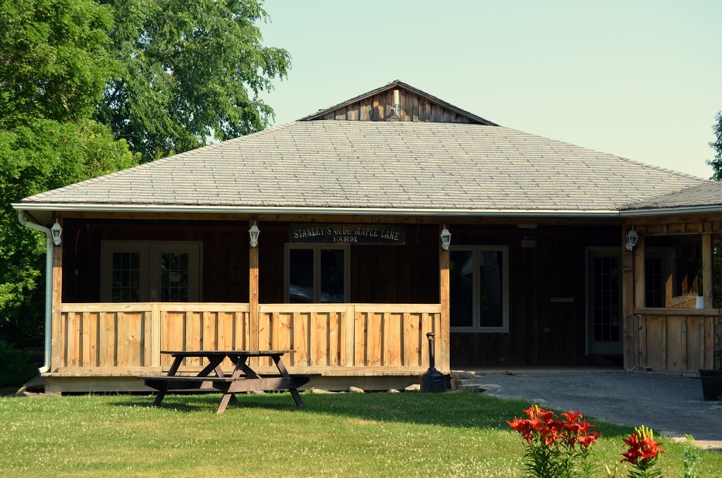 Stanleys Olde Maple Lane Farm | 2452 Yorks Corners Rd, Edwards, ON K0A 1V0, Canada | Phone: (613) 821-2751