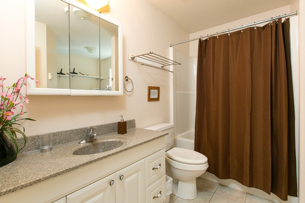 Poolside Retreat | 5120 Cousins Rd, Peachland, BC V0H 1X2, Canada | Phone: (778) 214-2647