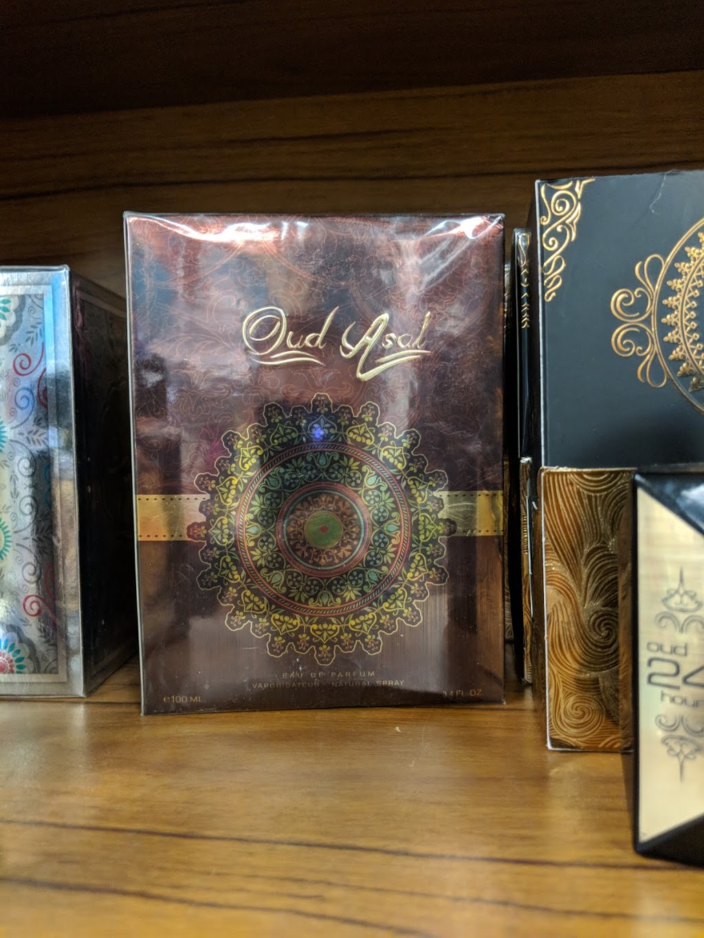 Um Anas Islamic Fashion & Book Store | 1801 Lawrence Ave E Unit #13 &14, Scarborough, ON M1R 2X9, Canada | Phone: (647) 430-3969