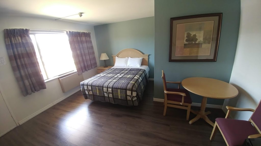 Sunrise Inn | 6267 Lundys Ln, Niagara Falls, ON L2G 1T5, Canada | Phone: (905) 356-5135