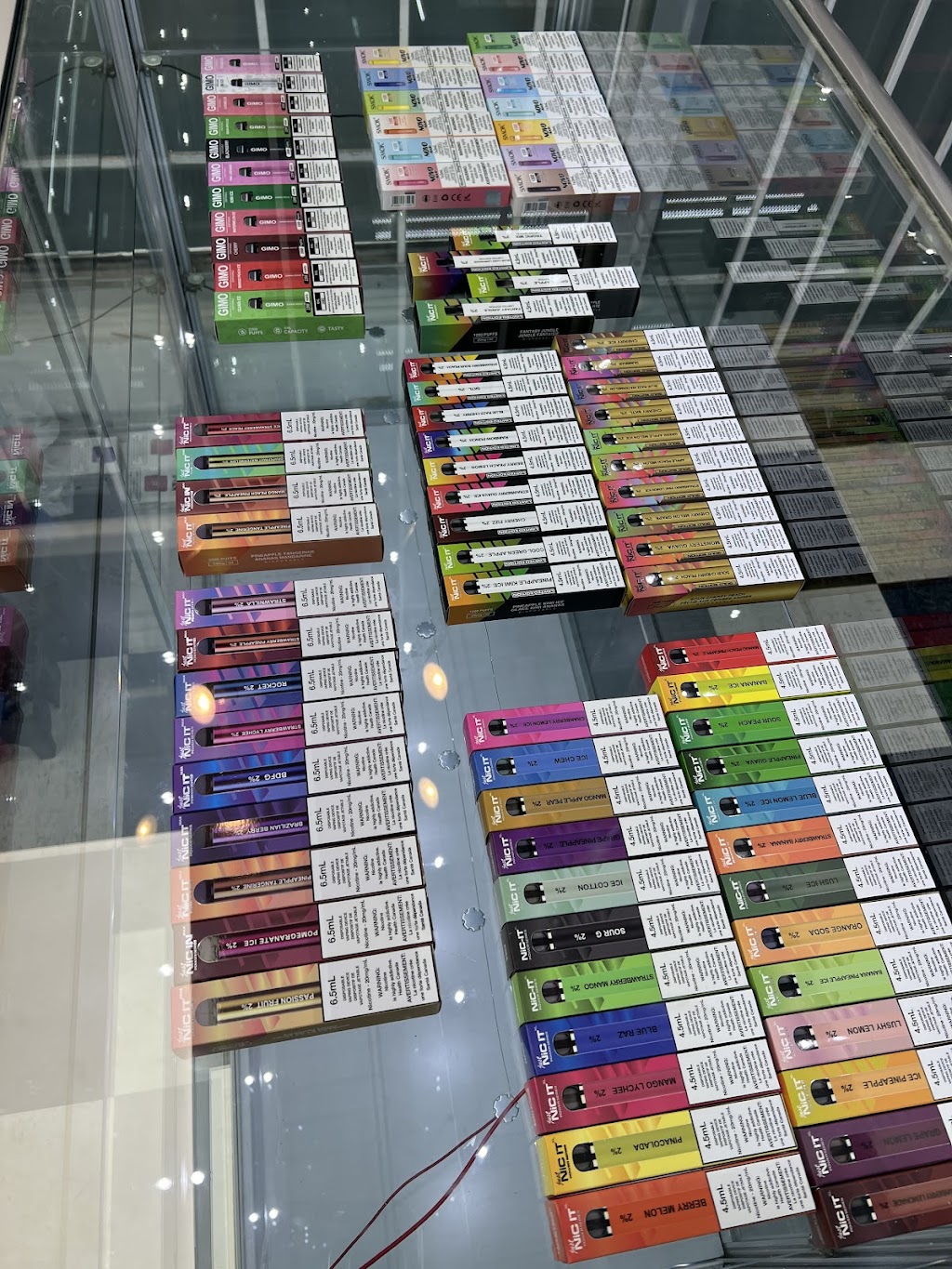 Vape Hub | 120 Clark Ave, Thornhill, ON L3T 1S9, Canada | Phone: (905) 881-0757