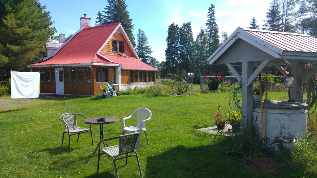 Auberge La Seigneurie | 53 5e Av, Saint-Gabriel-de-Valcartier, QC G0A 4S0, Canada | Phone: (418) 844-3166