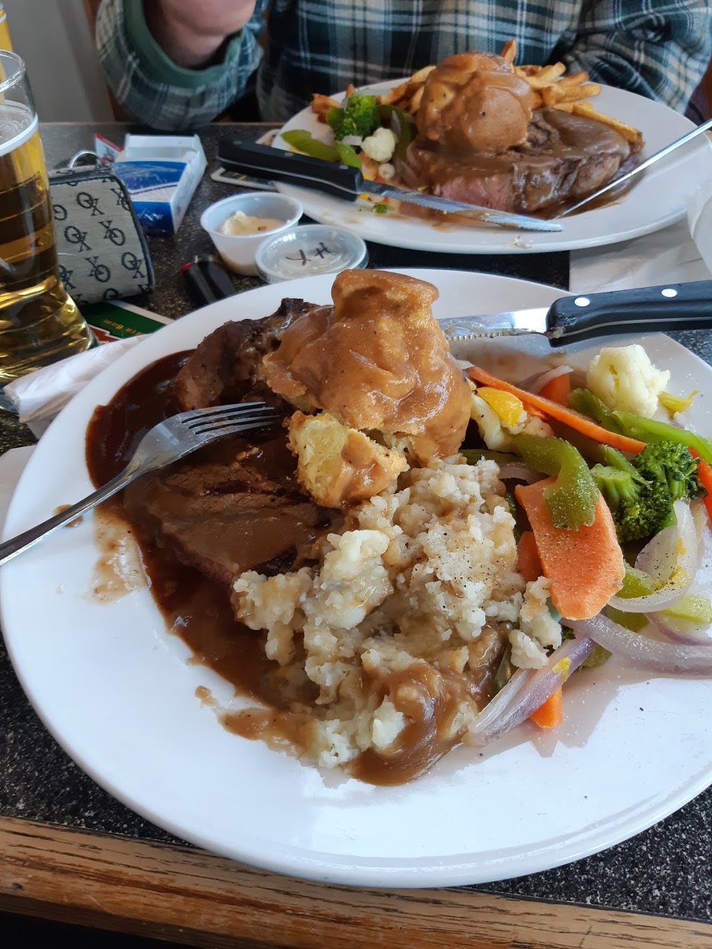The Wellington Hotel Pub | 3956 Victoria Ave, Nanaimo, BC V9T 2A2, Canada | Phone: (250) 758-5513