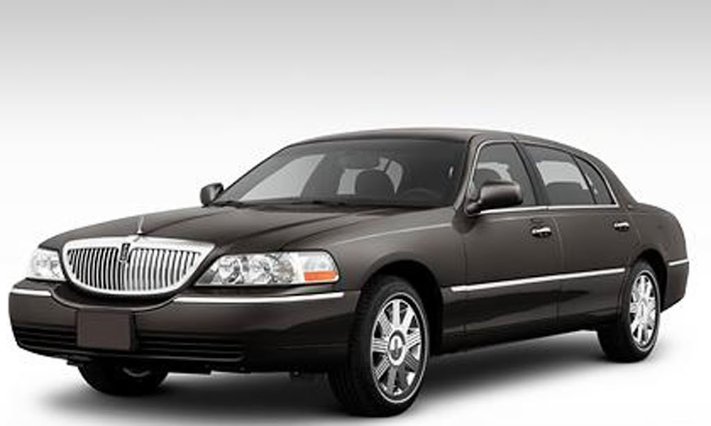 Royal Limo - Whistler | 2704 Cheakamus Way #58, Whistler, BC V0N 1B2, Canada | Phone: (604) 727-0950