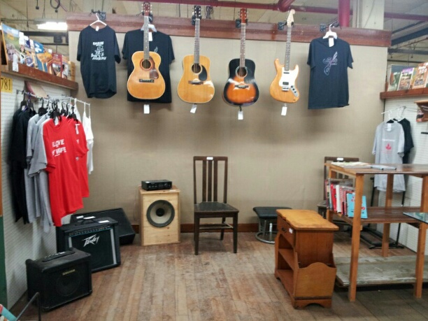 Chucks Guitarstache | 97 Wilson St #781, Woodstock, ON N4S 3N8, Canada | Phone: (519) 539-9563