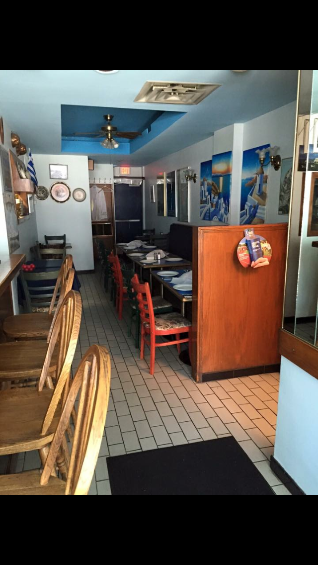 Greece Restaurant | 643 Mt Pleasant Rd, Toronto, ON M4S 2M9, Canada | Phone: (416) 489-8291