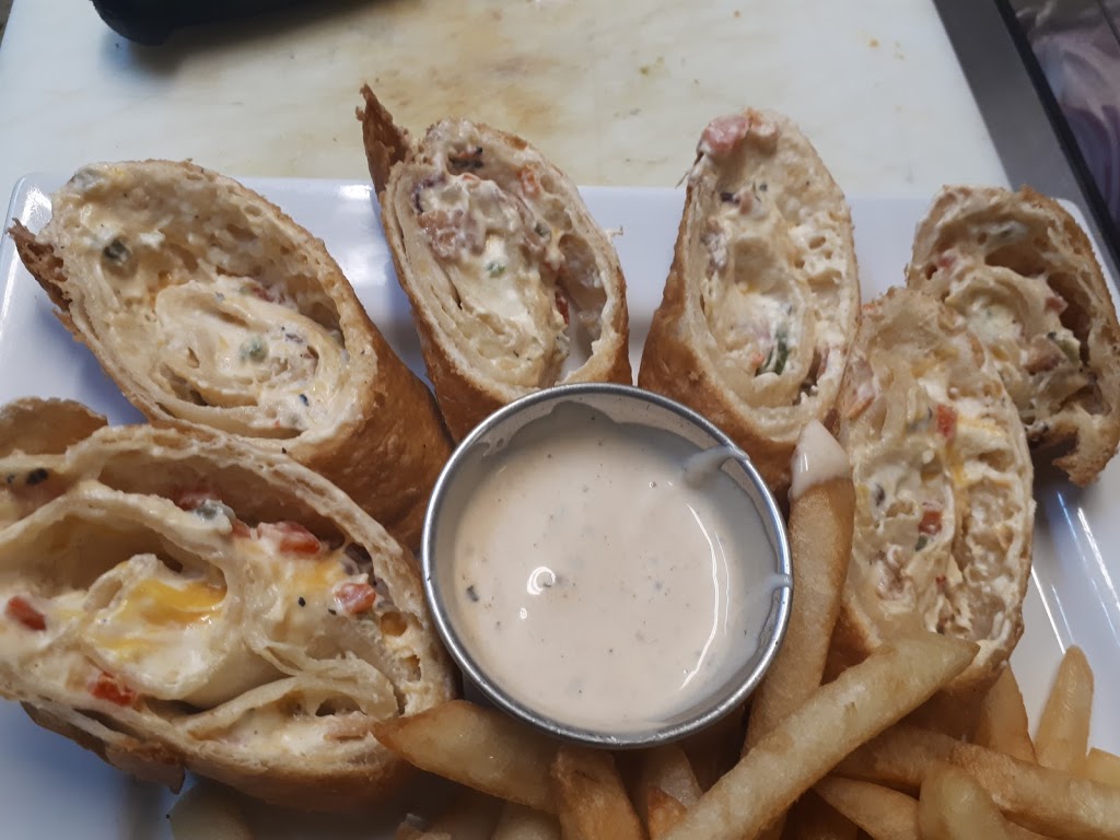 Southside Restaurant Newbury | 22740 Hagerty Rd, Newbury, ON N0L 1Z0, Canada | Phone: (519) 693-0292