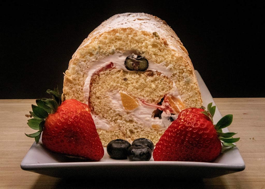 Bakery Gateau | 865 York Mills Rd #1, North York, ON M3B 1Y6, Canada | Phone: (647) 352-1611