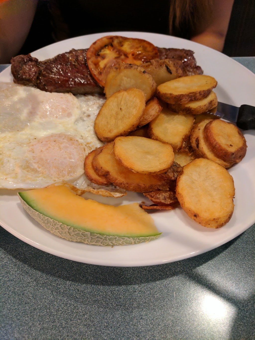 Apple Tree Restaurant | 1501 Admirals Rd, Victoria, BC V9A 2R1, Canada | Phone: (250) 595-1422