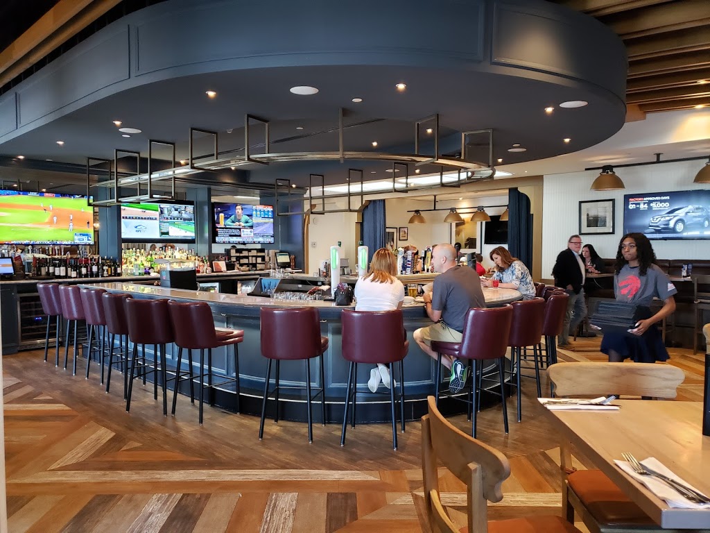 Turtle Jacks Etobicoke | 925 Dixon Rd, Etobicoke, ON M9W 1J8, Canada | Phone: (416) 674-3031