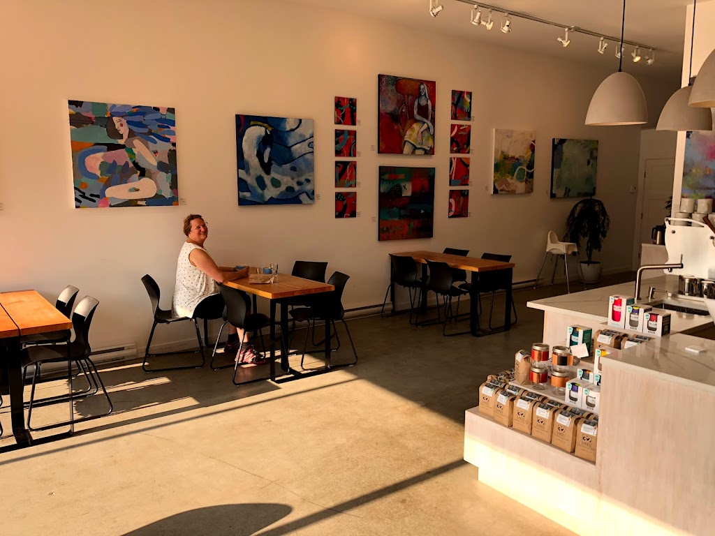 32 Lakes Cafe and Bakery | 4707 Marine Ave, Powell River, BC V8A 2L2, Canada | Phone: (604) 489-3282